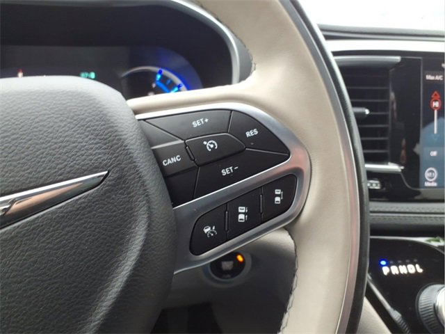 Used 2020 Chrysler Pacifica Limited w/ Advanced Safetytec Group image 16