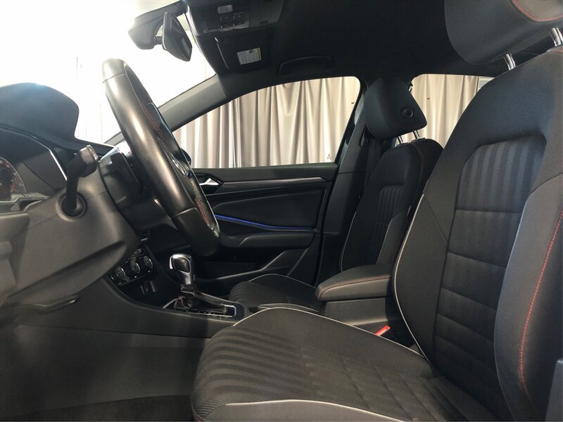 Used 2019 Volkswagen Jetta GLI image 9