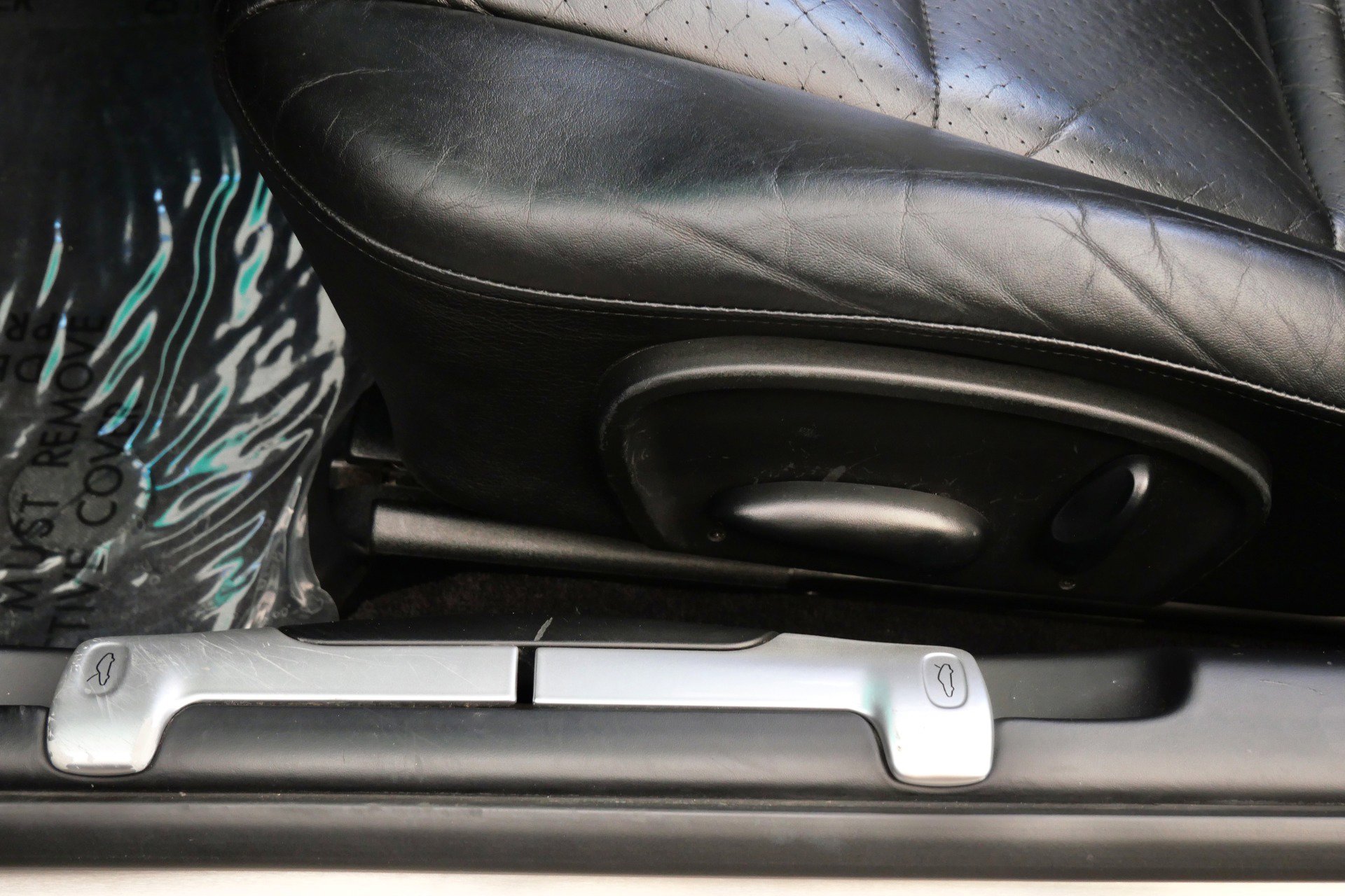 Used 2000 Porsche 911 Cabriolet image 28