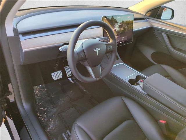 Used 2024 Tesla Model Y Performance image 10