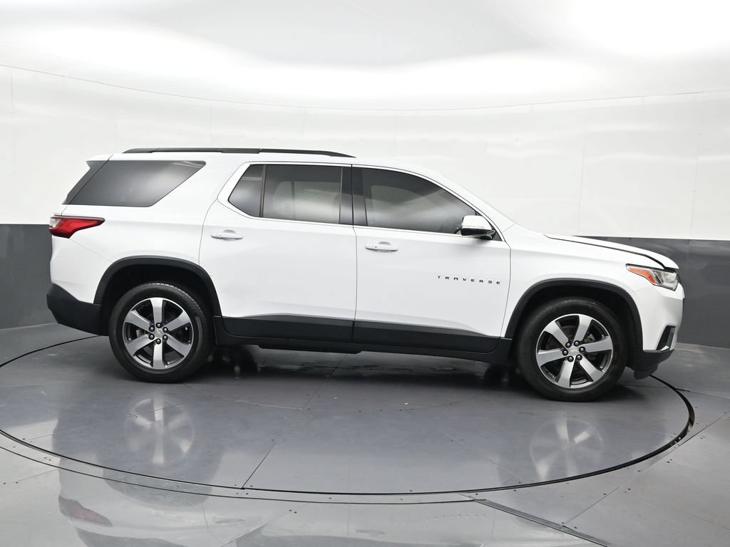 Used 2019 Chevrolet Traverse LT w/ LT Premium Package FWD image 7