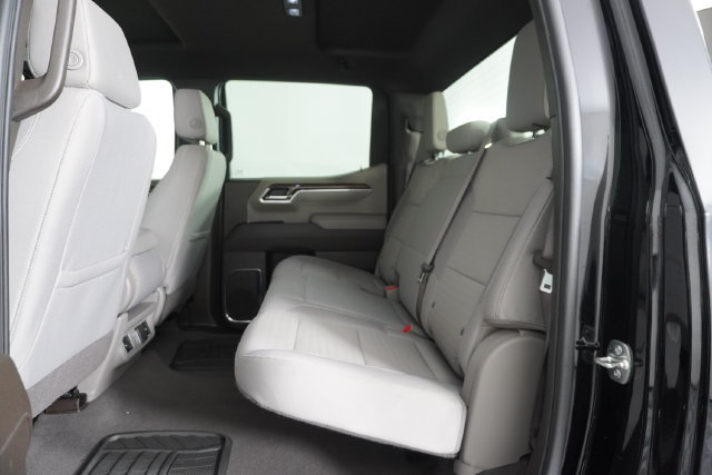 Used 2025 Chevrolet Silverado 1500 LT AWD/4WD image 33