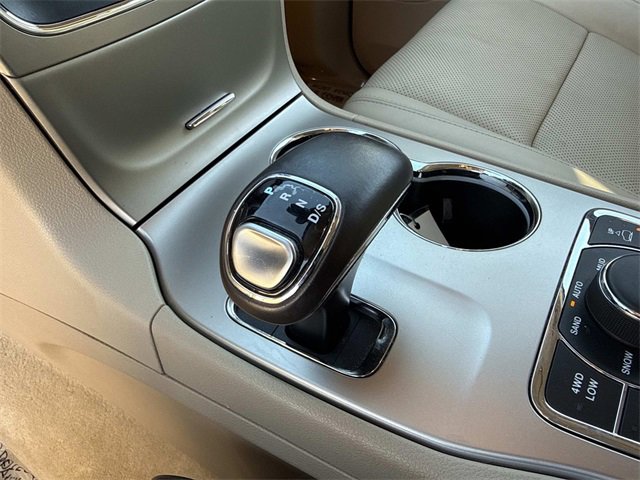 Used 2015 Jeep Grand Cherokee Overland image 26