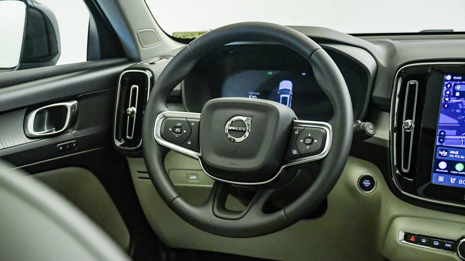 Certified 2026 Volvo XC40 B5 Plus w/ Protection Package Premier AWD/4WD image 13