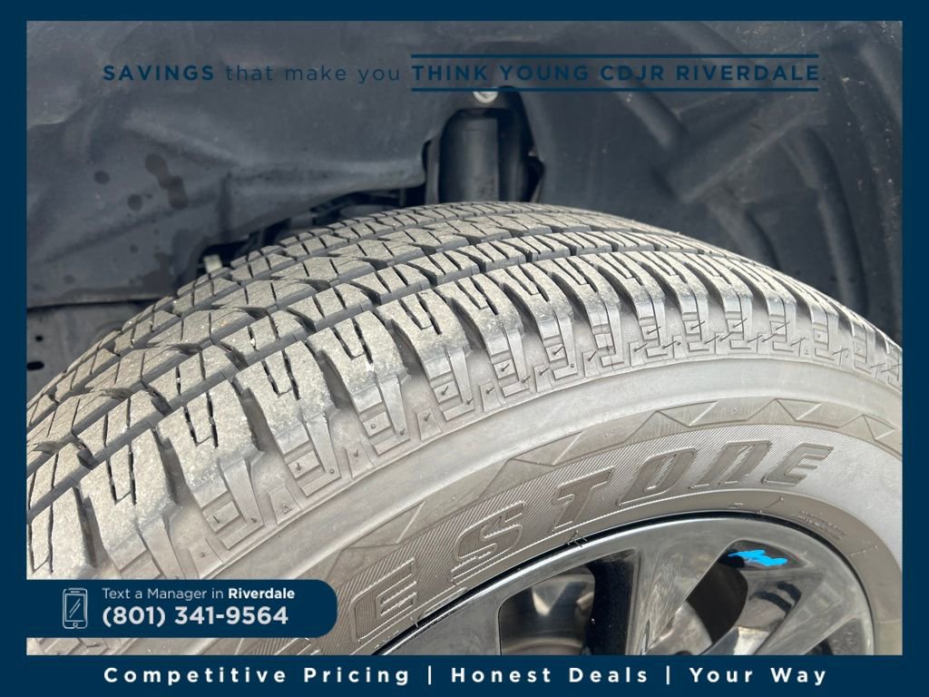 Used 2023 Jeep Wrangler Unlimited Sahara w/ Cold Weather Group image 27