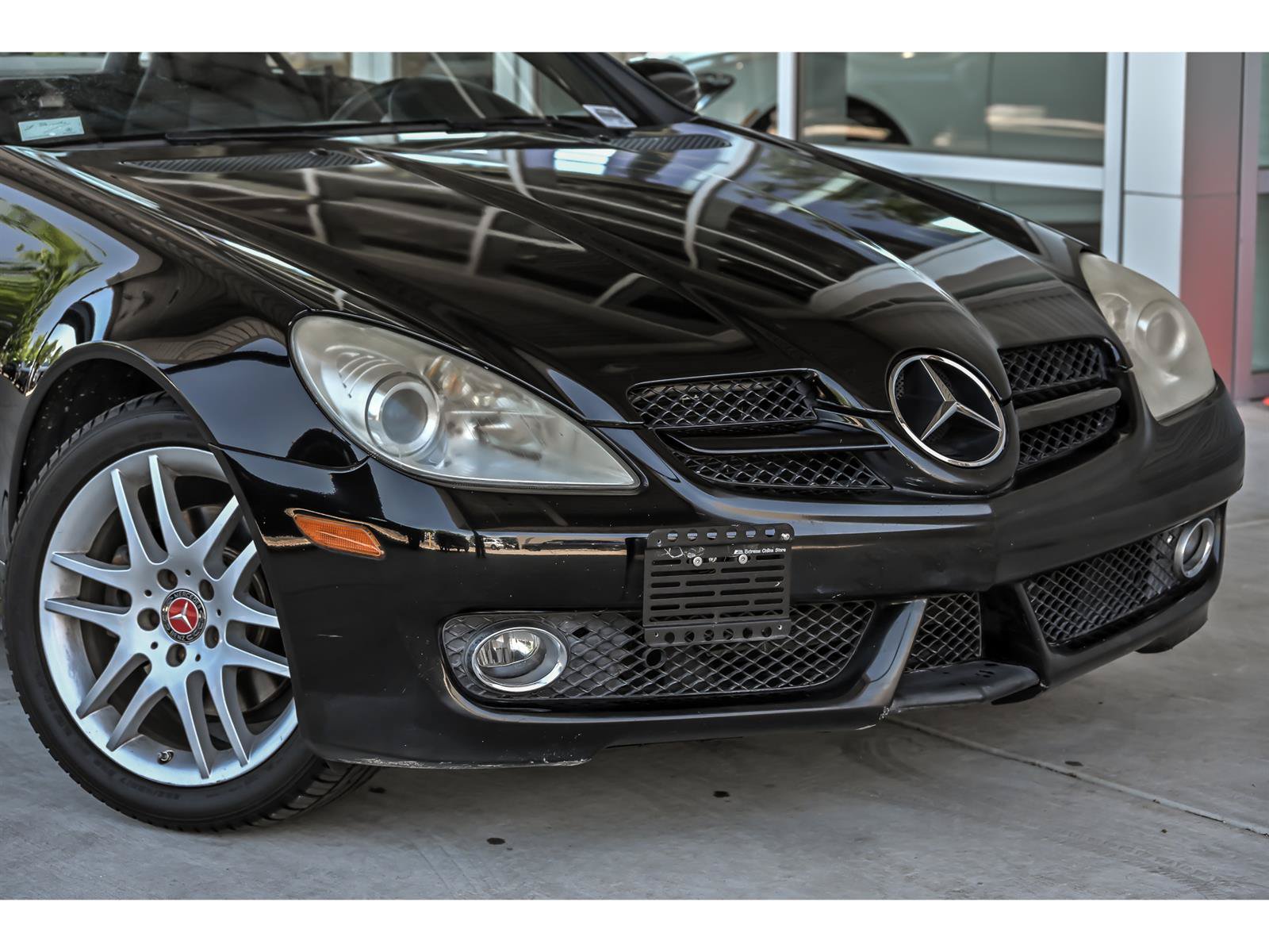 Used 2009 Mercedes-Benz SLK 300 image 2