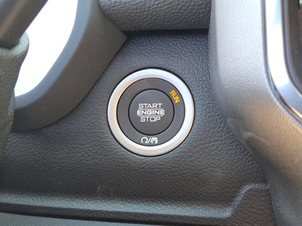 New 2026 RAM 2500 Laramie AWD/4WD image 34