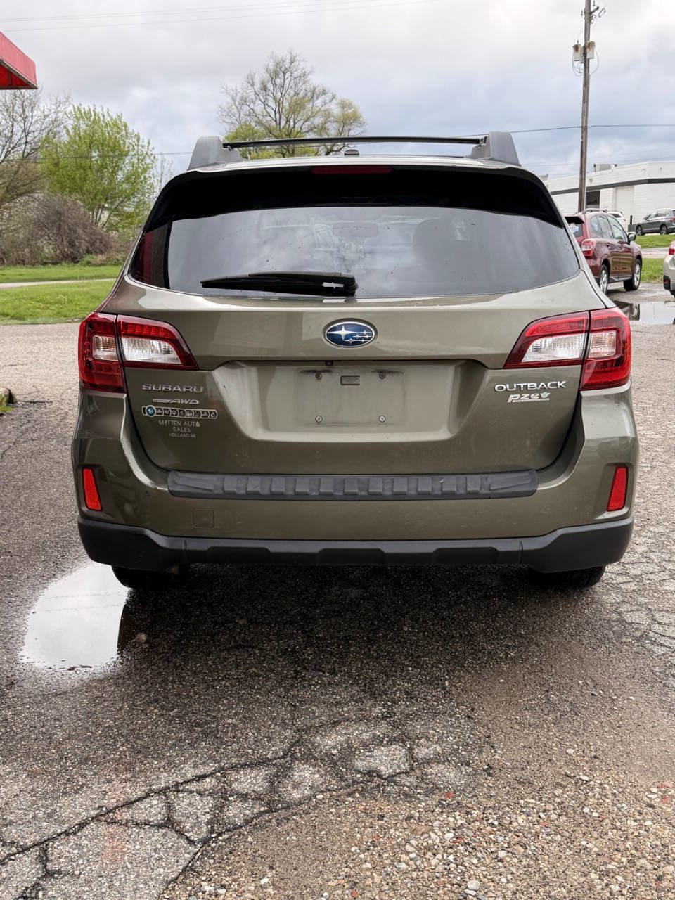 Used 2015 Subaru Outback 2.5i Premium AWD/4WD image 6