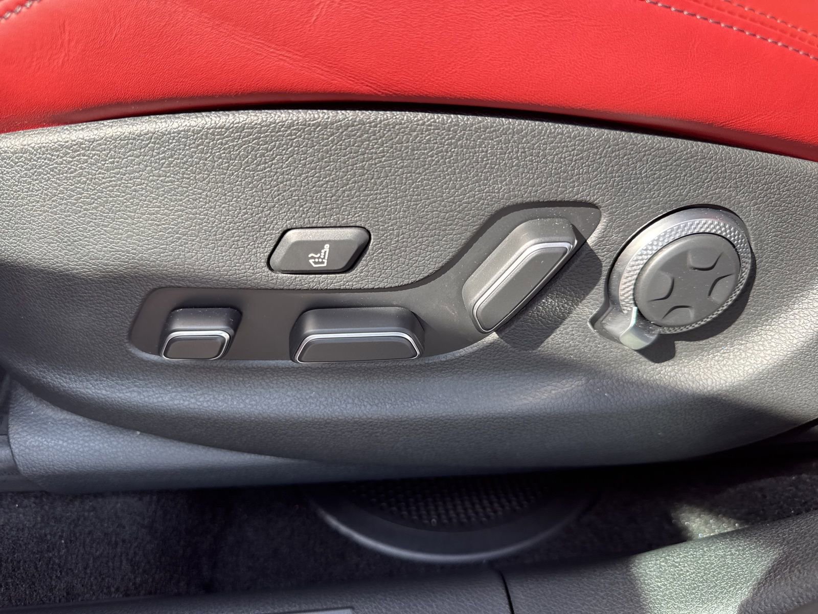 Used 2026 Genesis GV70 3.5T Sport Prestige image 21