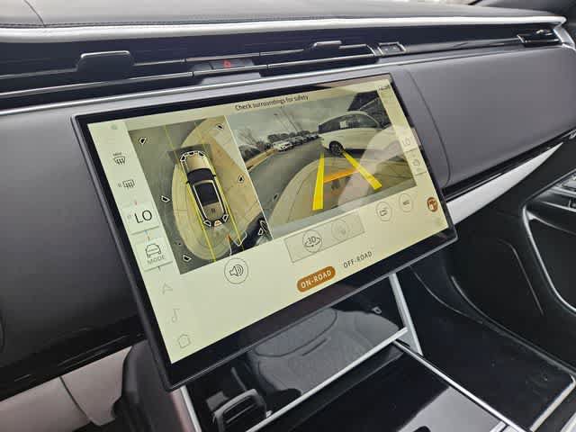 Used 2025 Land Rover Range Rover Long Wheelbase Autobiography AWD/4WD image 34