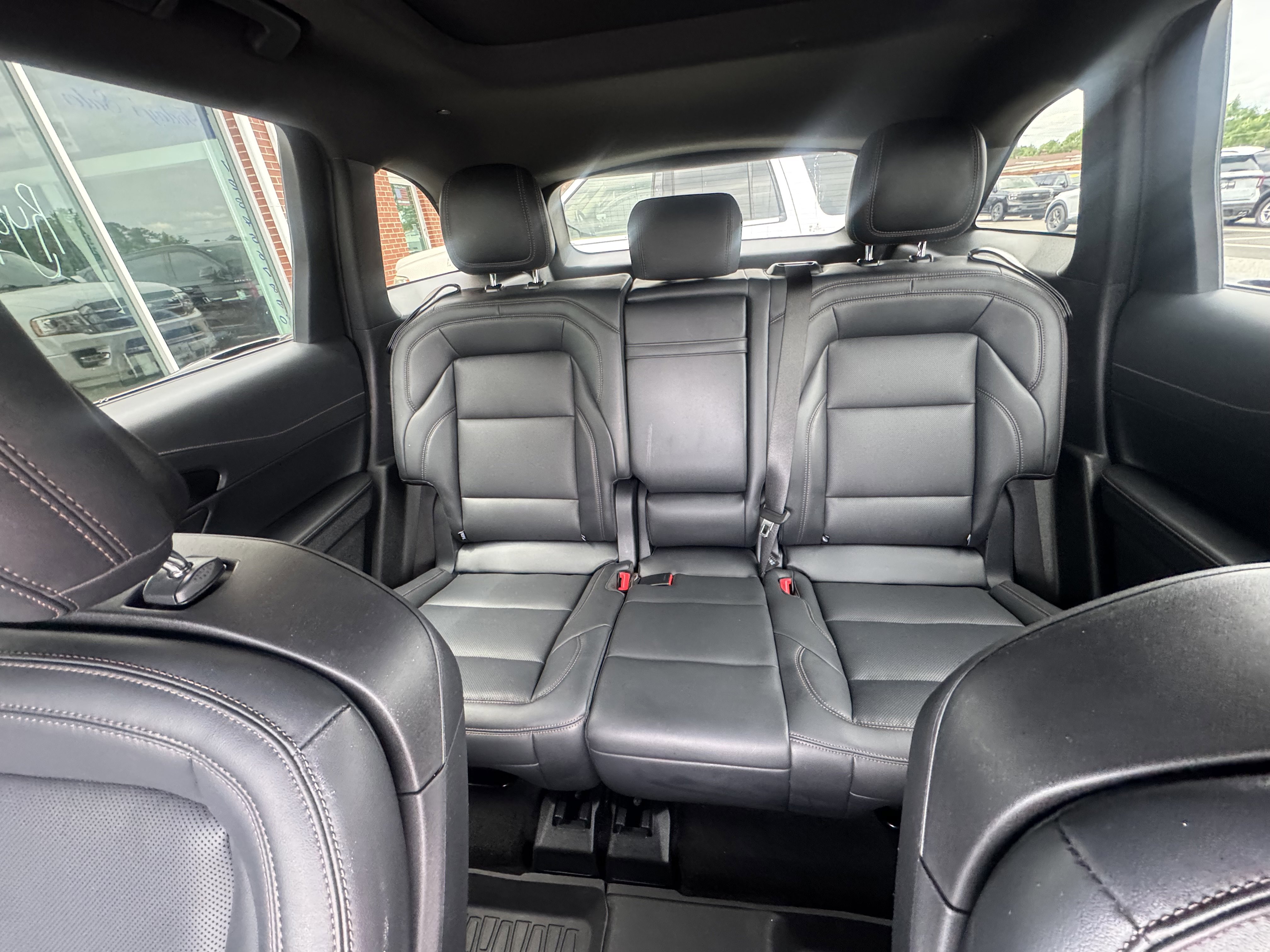 Used 2024 Lincoln Nautilus Premier w/ Equipment Group 102A AWD/4WD image 11