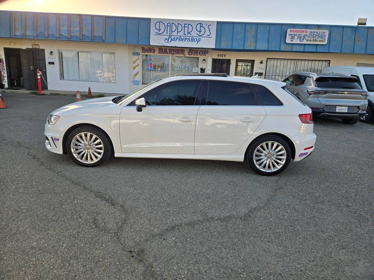 Used 2016 Audi A3 e-tron Premium Plus w/ Premium Plus Package FWD image 10
