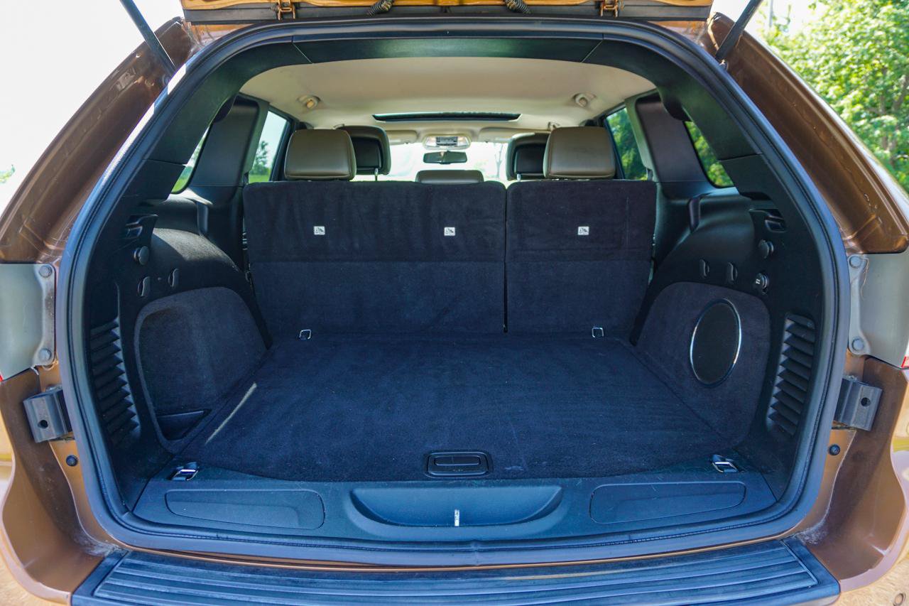 Used 2011 Jeep Grand Cherokee 70th Anniversary AWD/4WD image 17