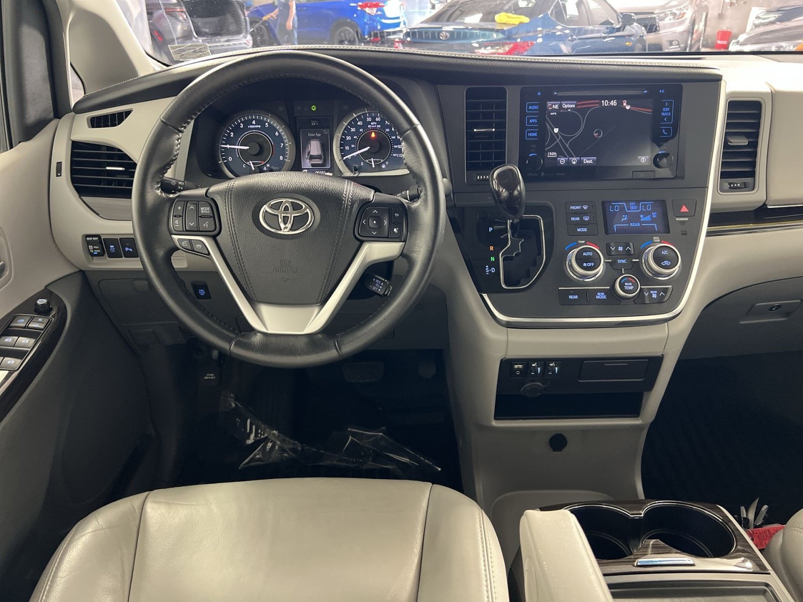 Used 2017 Toyota Sienna XLE w/ XLE Navigation Package AWD/4WD image 24