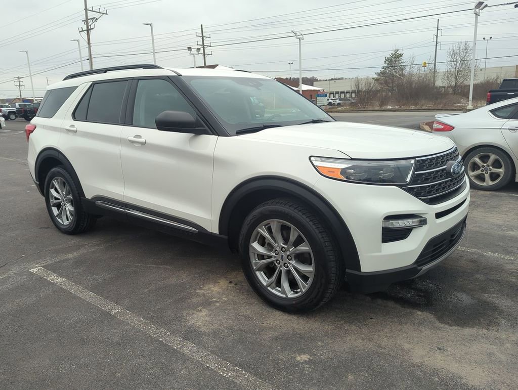 Used 2023 Ford Explorer XLT w/ Equipment Group 202A image 2