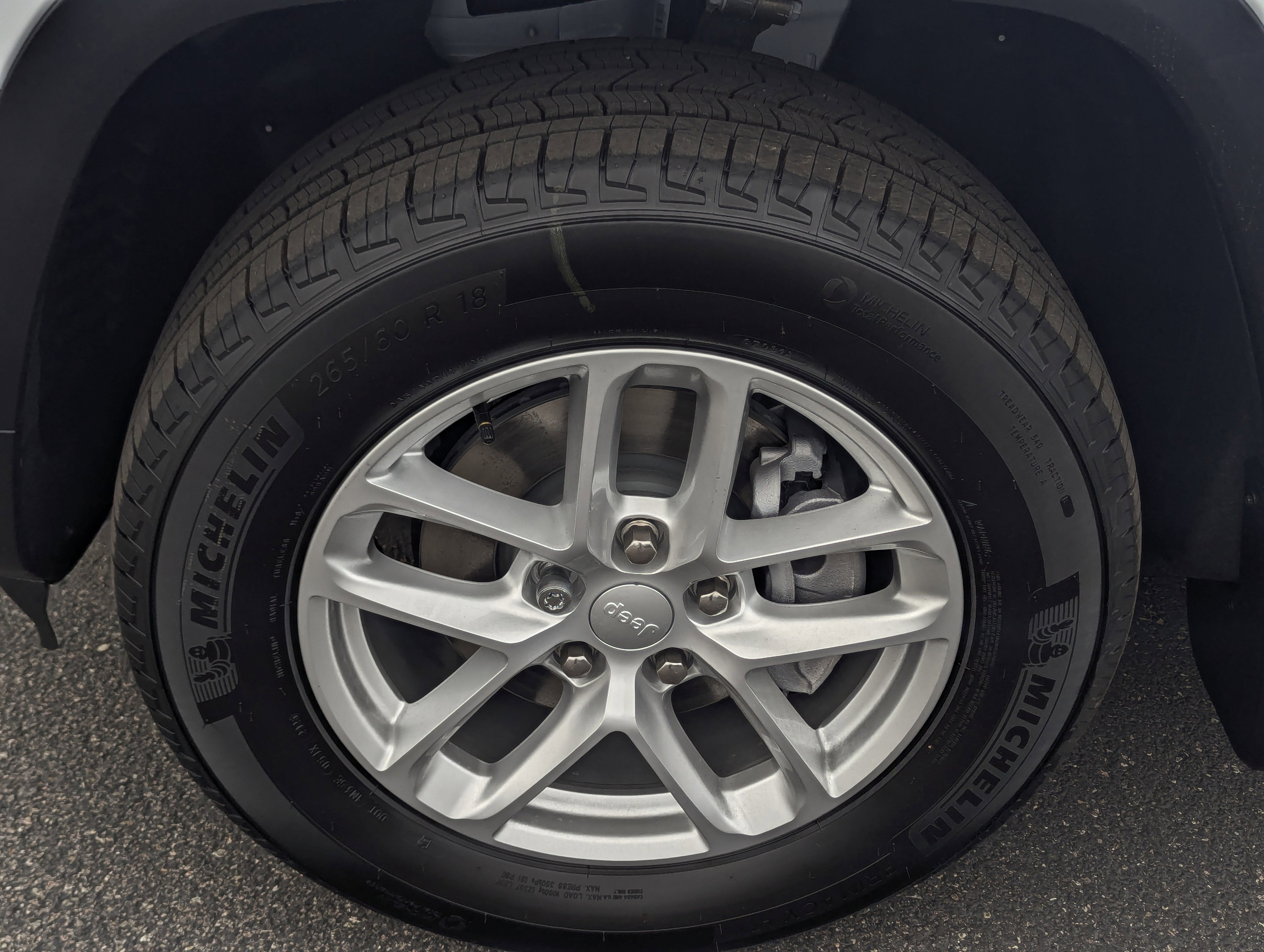 New 2025 Jeep Grand Cherokee Laredo X w/ Trailer Tow Package image 7