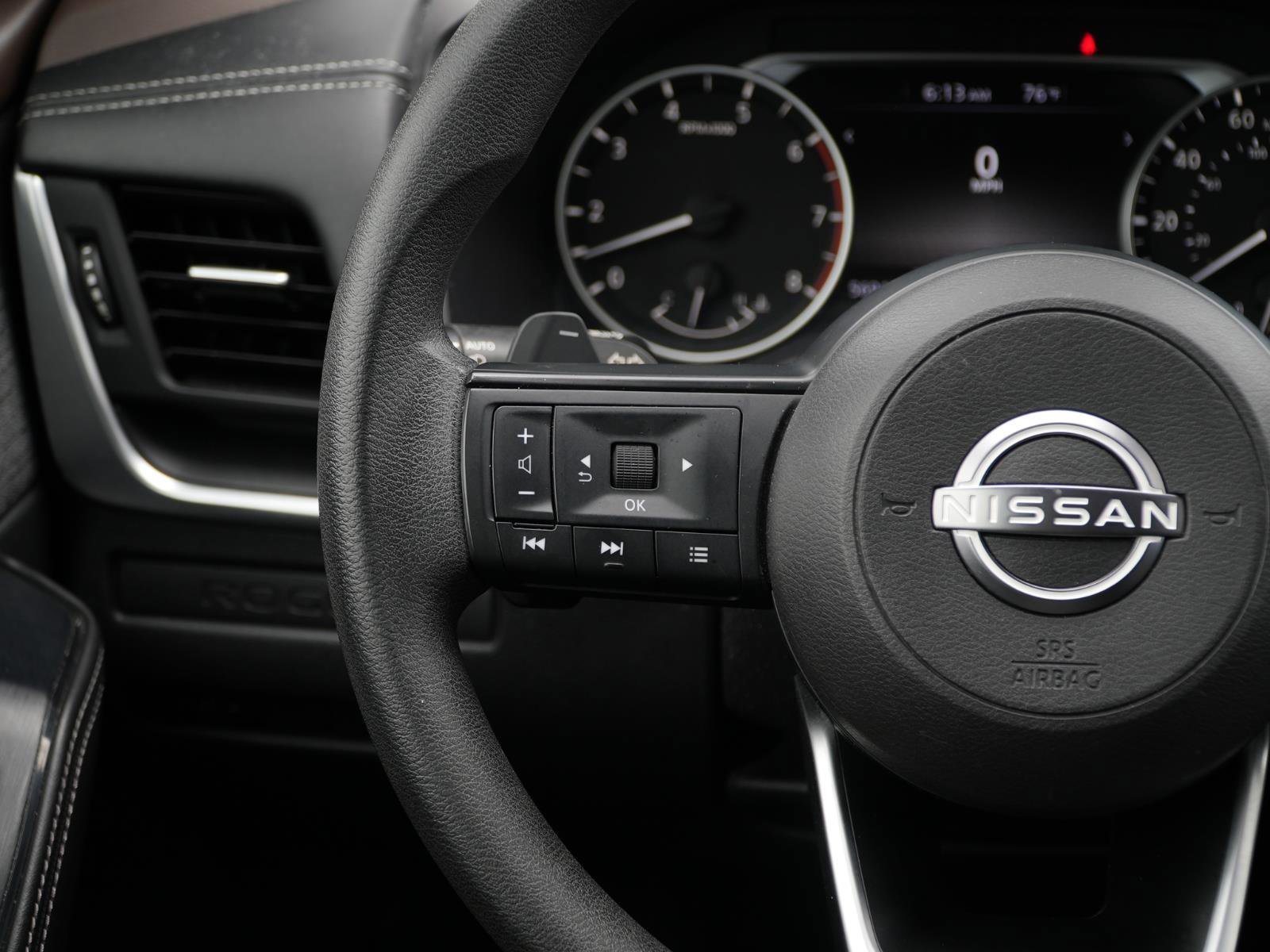 Used 2022 Nissan Rogue S FWD image 19