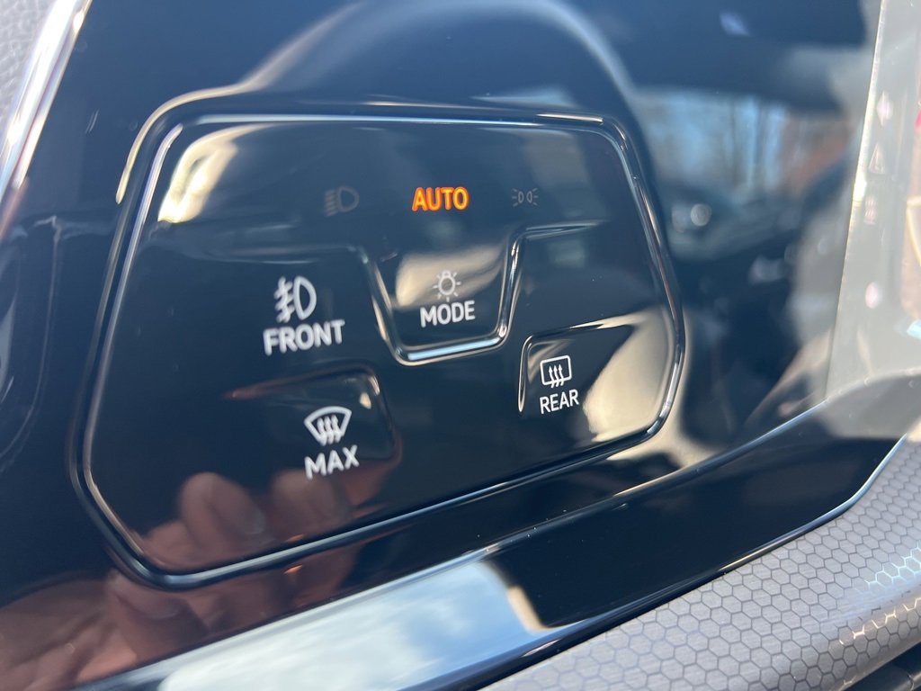 Used 2024 Volkswagen GTI S image 24