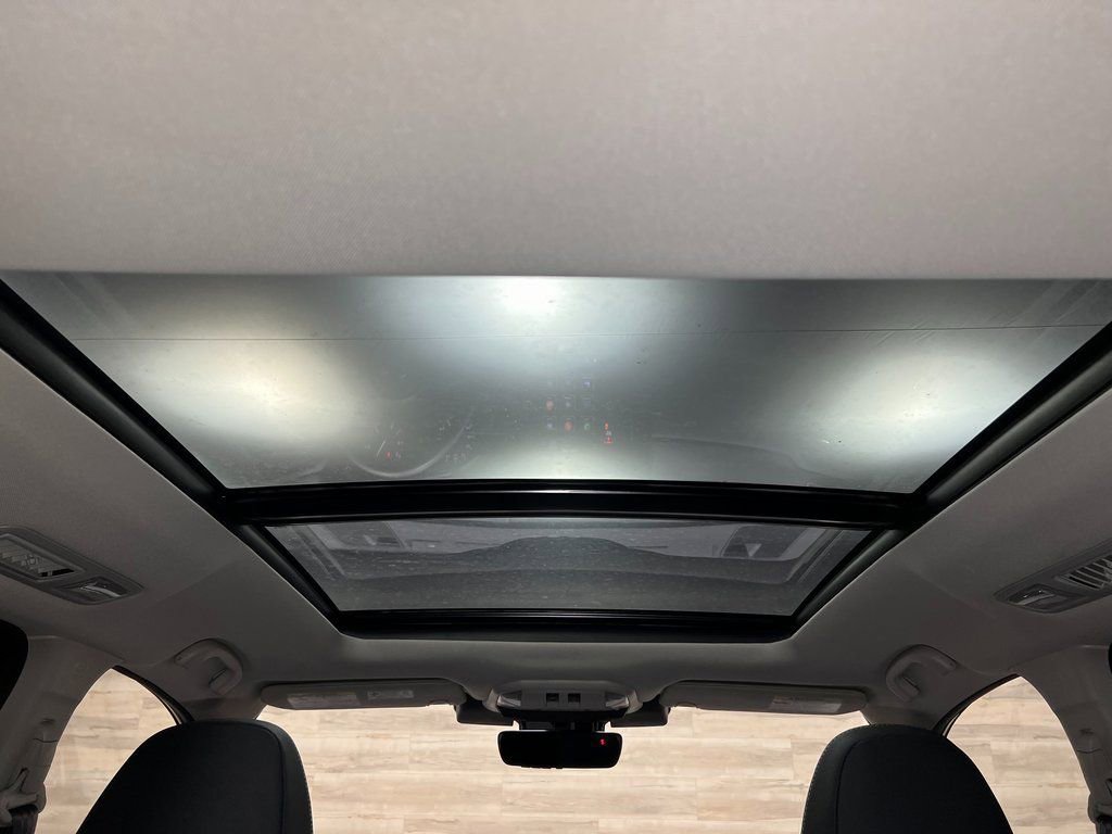 Used 2024 Subaru Ascent Onyx Edition image 5