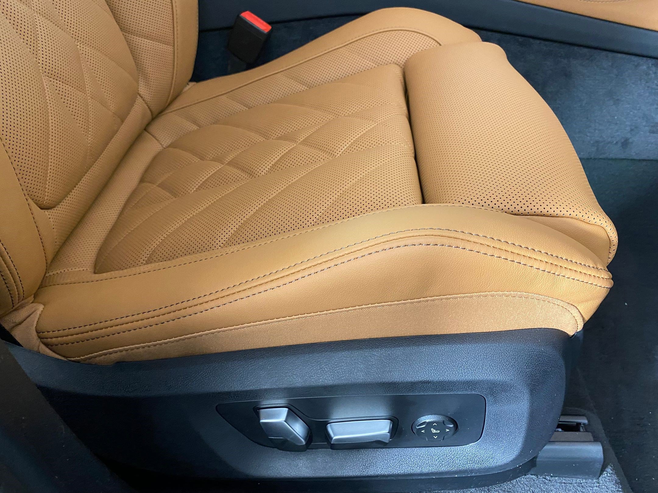 New 2026 BMW X5 sDrive40i w/ Premium Package image 34