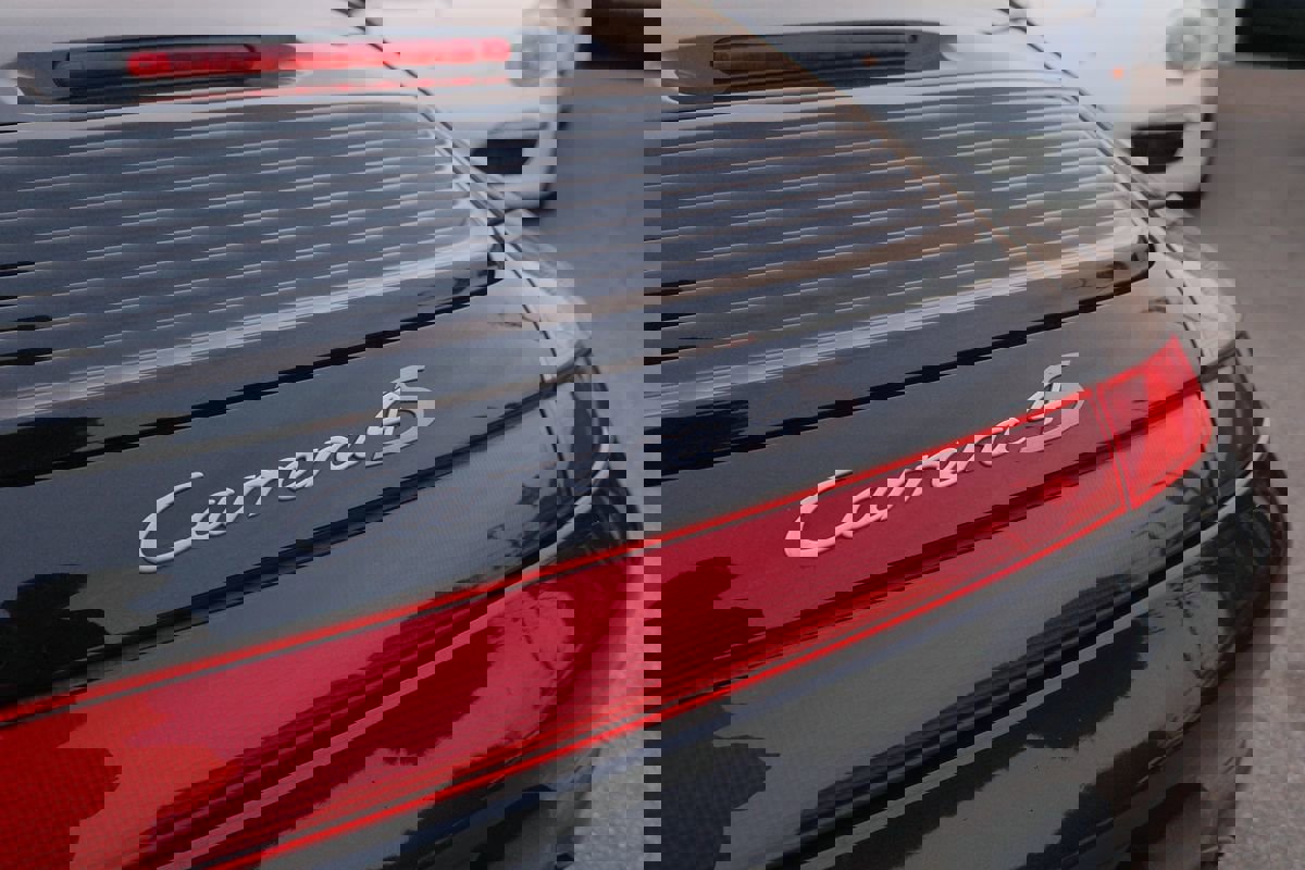 Used 2004 Porsche 911 Carrera 4S image 40