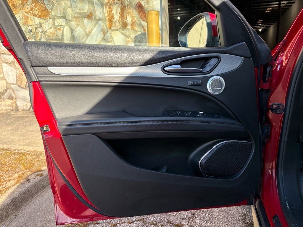 Used 2018 Alfa Romeo Stelvio Ti Sport image 22