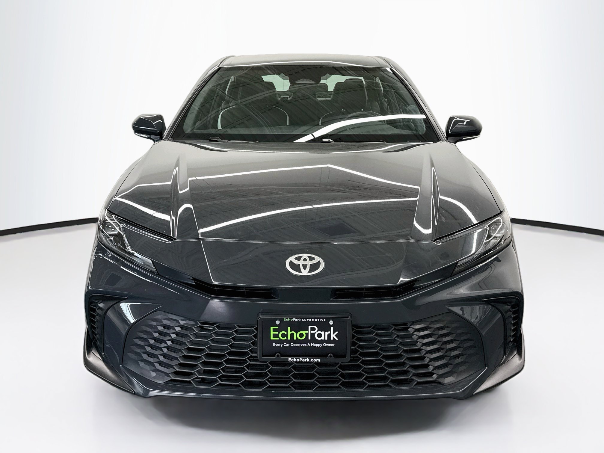 Used 2026 Toyota Camry SE FWD image 2