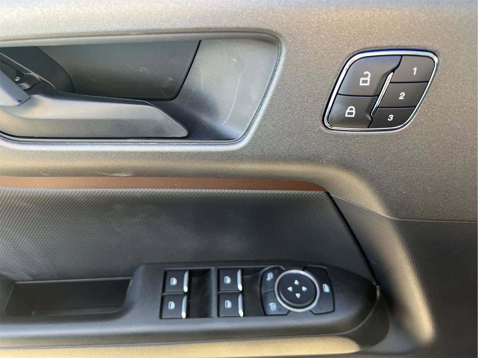 Used 2025 Ford Bronco Sport Outer Banks w/ Sasquatch Outer Banks Package image 11