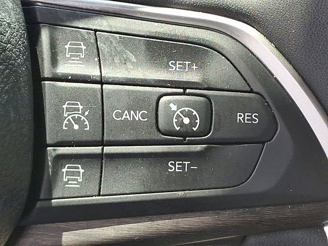 Used 2023 Jeep Grand Cherokee Limited w/ Luxury Tech Group II AWD/4WD image 22