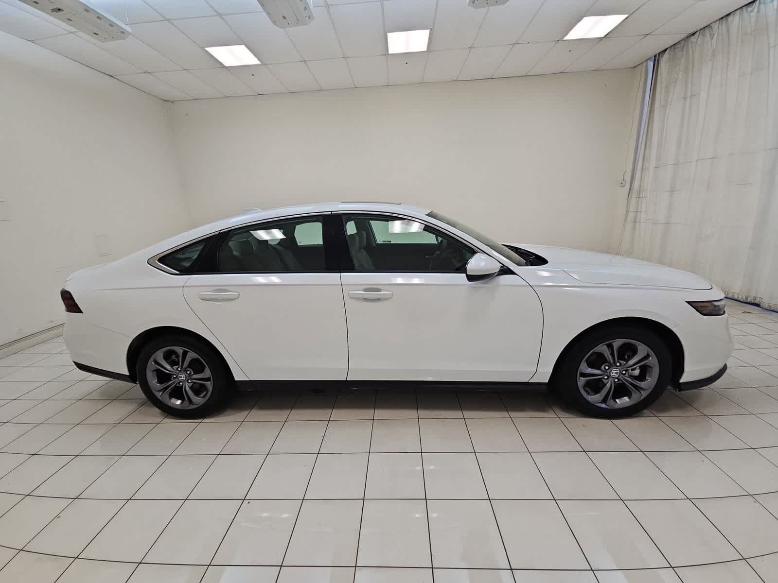 Certified 2024 Honda Accord EX image 26