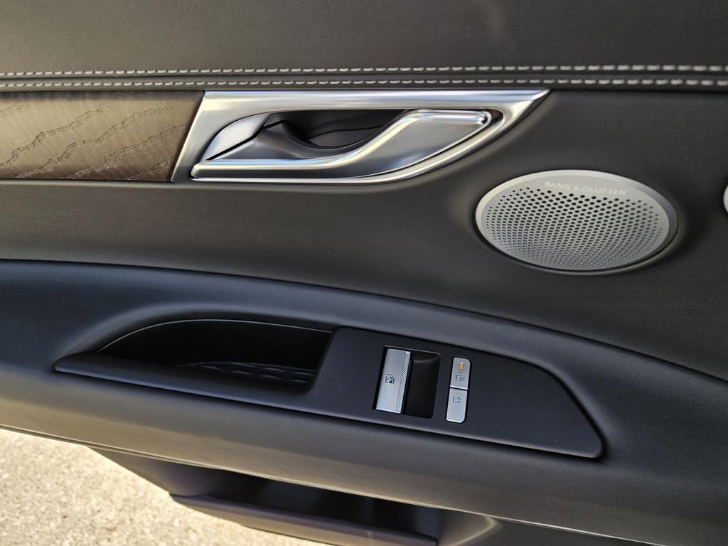 New 2026 Genesis GV80 2.5T Prestige image 14