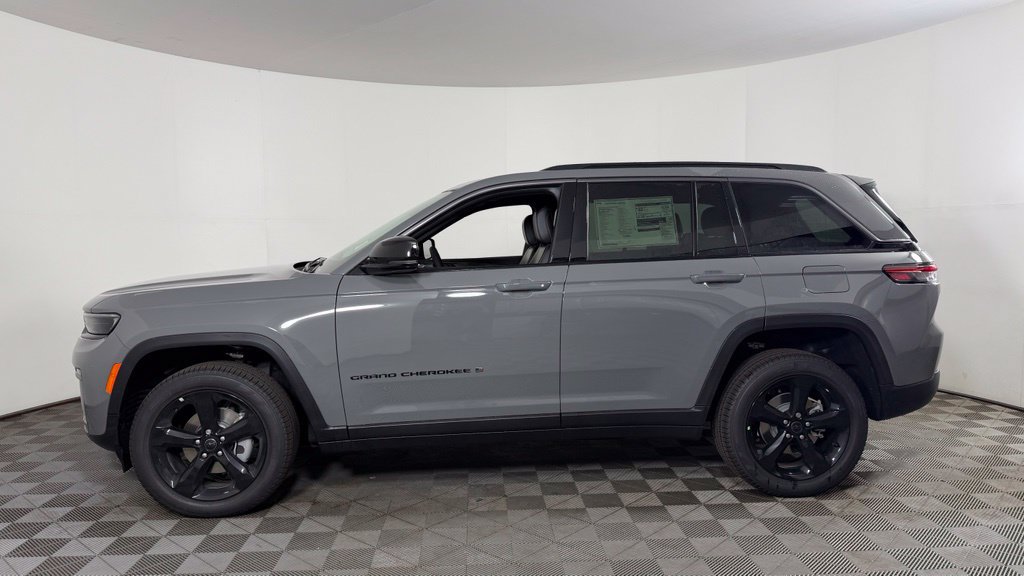 New 2027 Jeep Grand Cherokee Limited AWD/4WD image 4