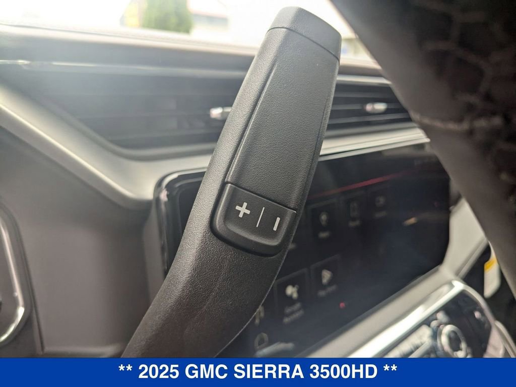 New 2025 GMC Sierra 3500 Denali w/ Denali Reserve Package image 23