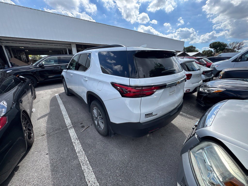 Used 2022 Chevrolet Traverse LT FWD image 21