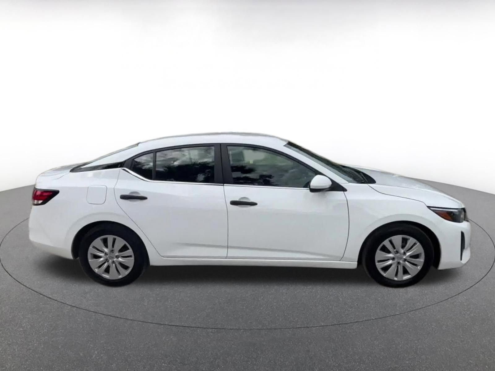 Used 2025 Nissan Sentra S image 16