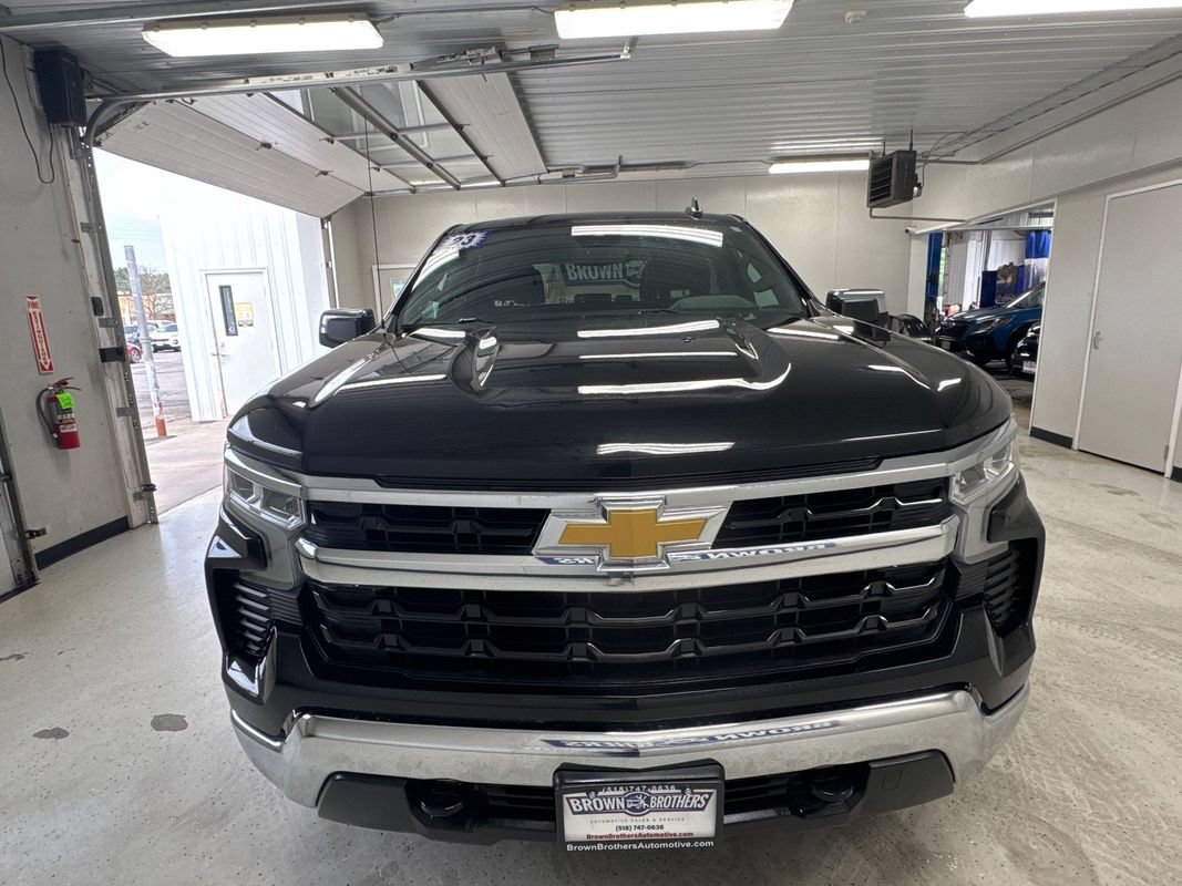 Used 2023 Chevrolet Silverado 1500 LT w/ Protection Package AWD/4WD image 8