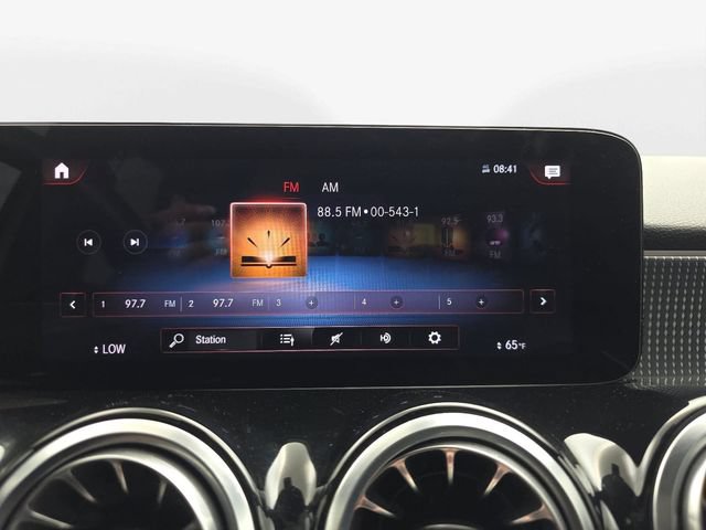 Used 2022 Mercedes-Benz GLB 250 image 19
