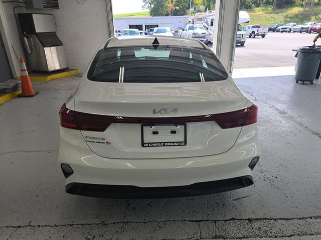 Certified 2023 Kia Forte LXS w/ LXS Technology Package FWD image 4