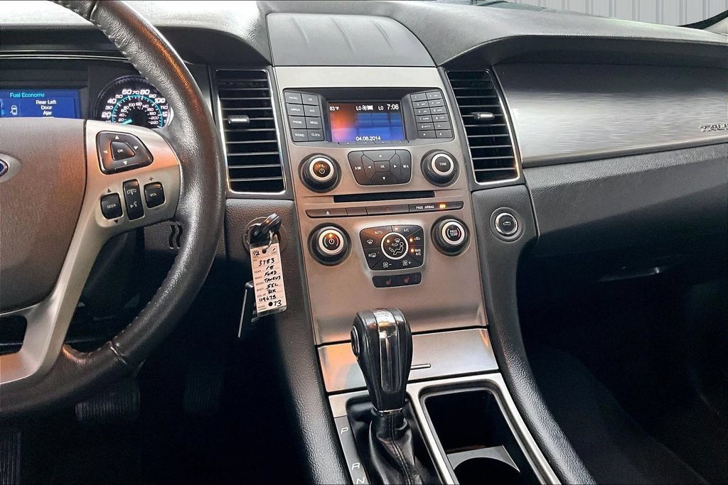 Used 2018 Ford Taurus SEL FWD image 9