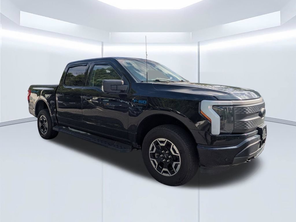 Used 2023 Ford F150 Lightning XLT AWD/4WD image 2