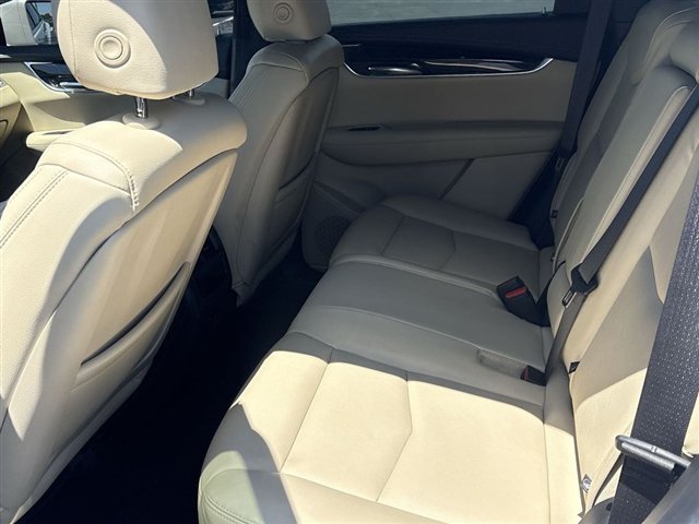 Used 2019 Cadillac XT5 FWD image 24