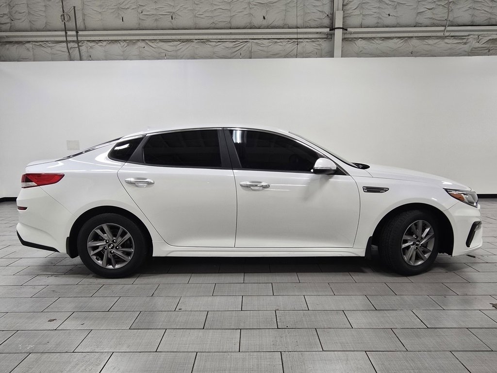 Used 2020 Kia Optima LX image 15