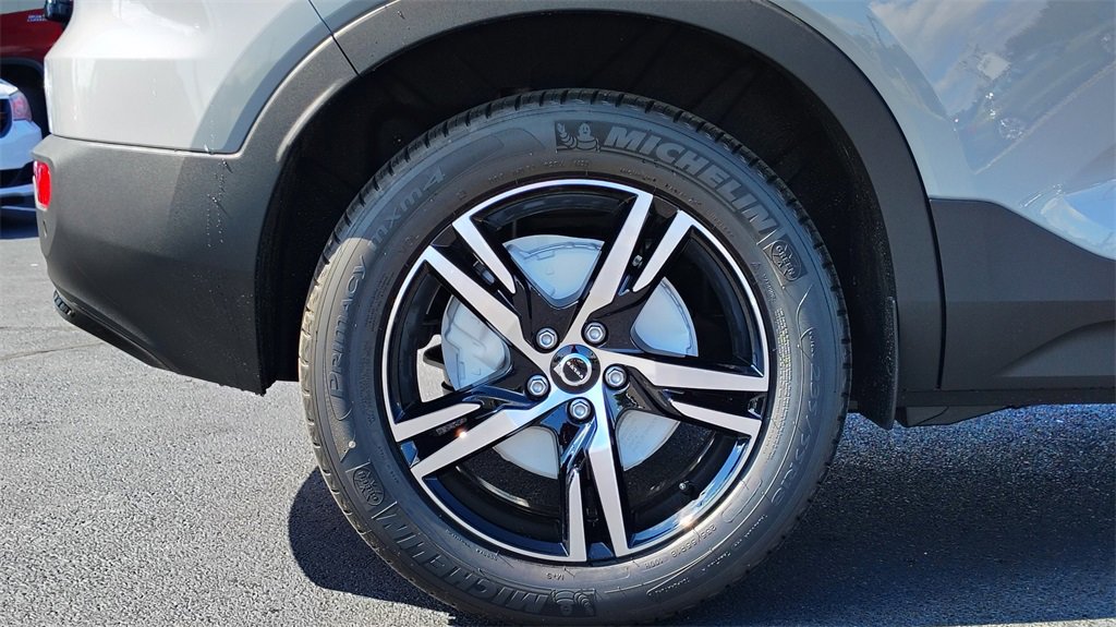 New 2026 Volvo XC40 B5 Core image 28