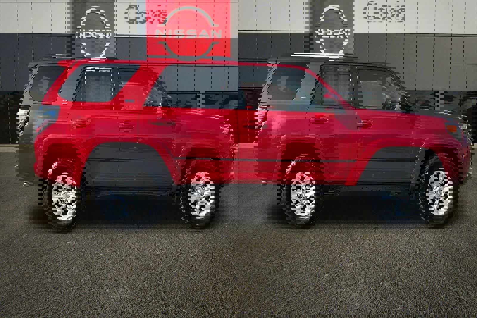 Used 2022 Toyota 4Runner SR5 image 9