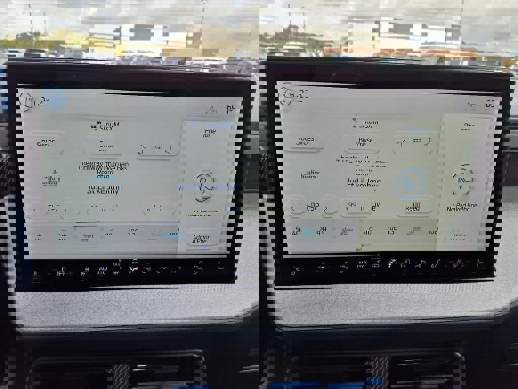 New 2025 Ford Maverick XLT w/ XLT Luxury Package AWD/4WD image 8