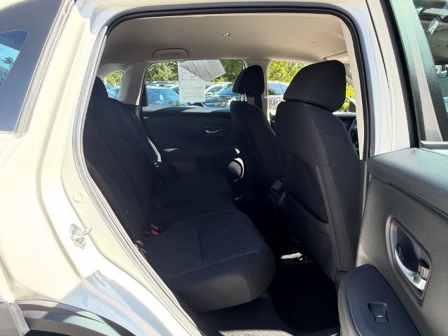 Used 2024 Honda HR-V LX image 17