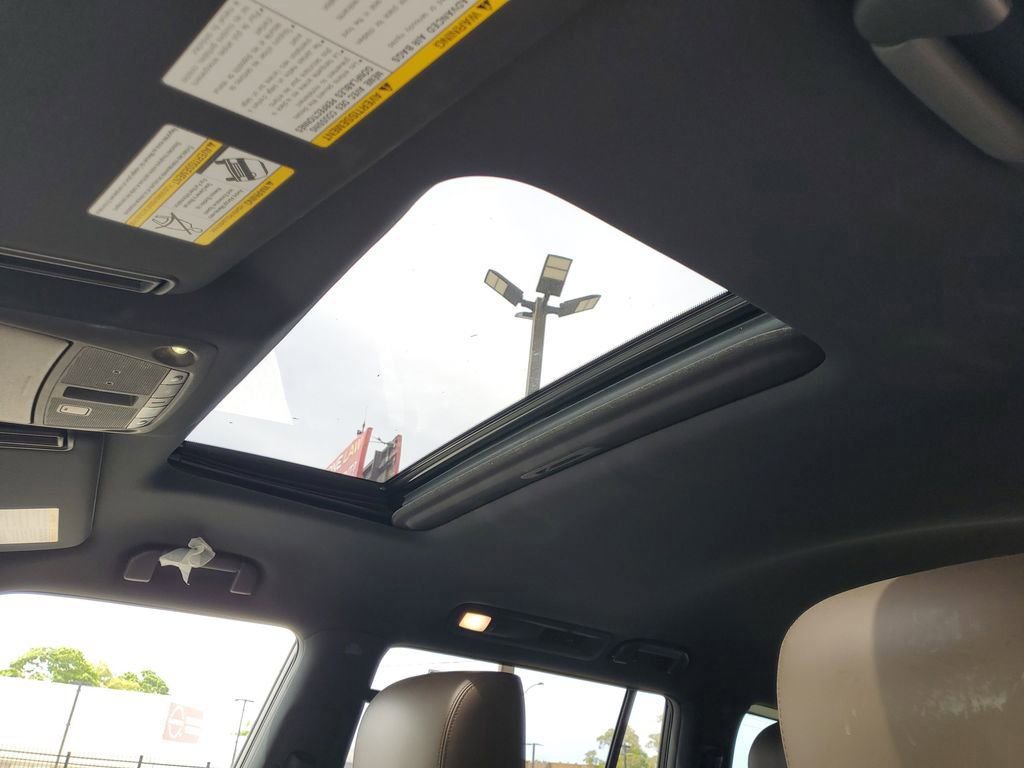 Used 2022 Nissan Armada Platinum w/ Captain's Chairs Package AWD/4WD image 20