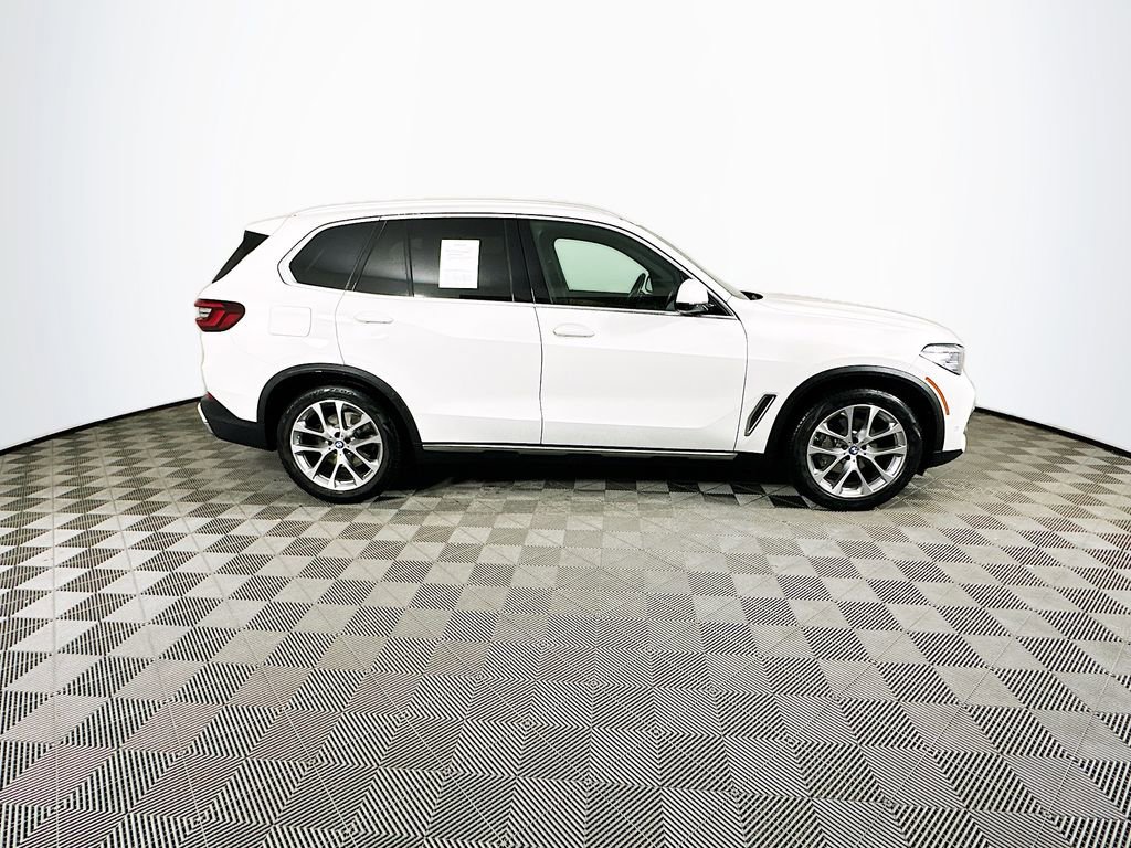 Used 2023 BMW X5 xDrive40i w/ Premium Package image 10