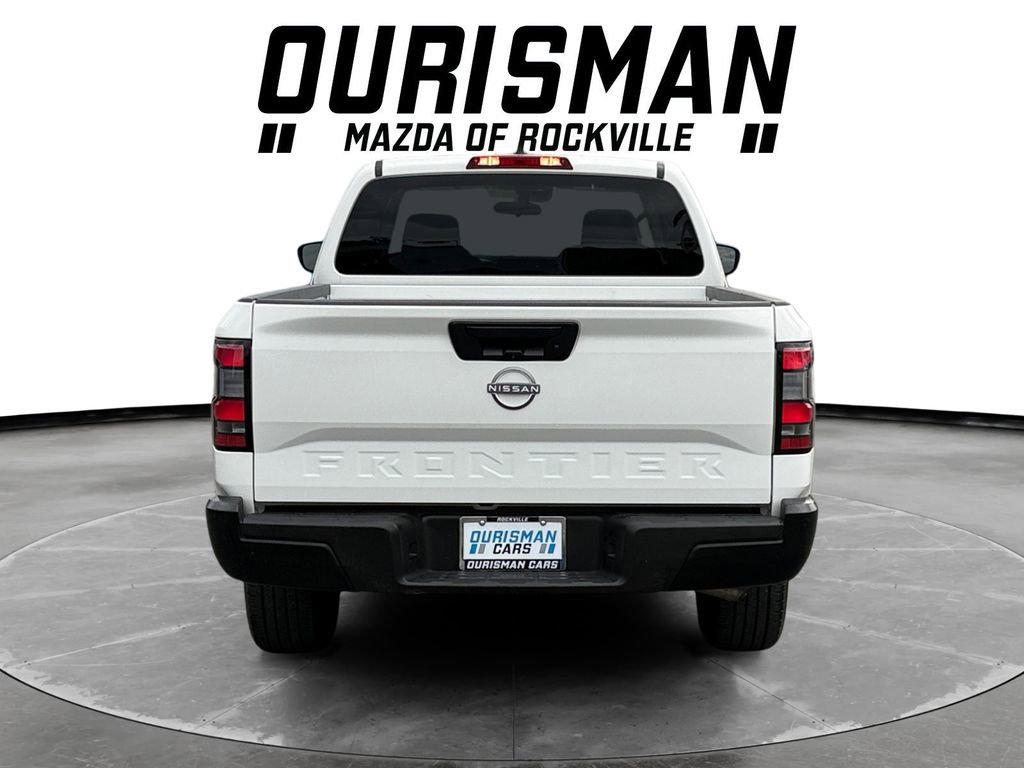 Used 2022 Nissan Frontier S RWD image 5