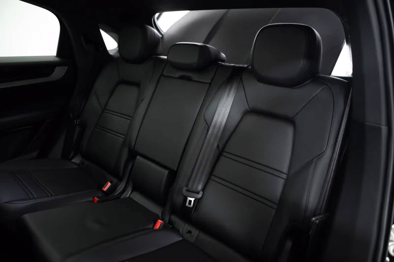Certified 2026 Porsche Cayenne S AWD/4WD image 37